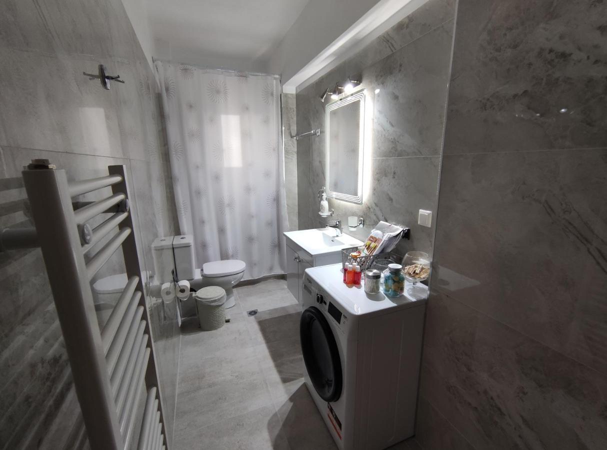 Grey Swan - Modern & Stylish Apartment With Private Parking 沃洛斯 外观 照片